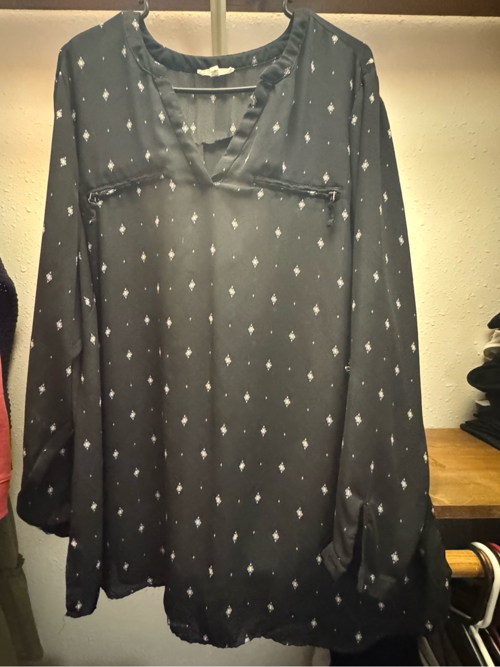 Maurices Black V-Neck Long Sleeve Printed Tunic